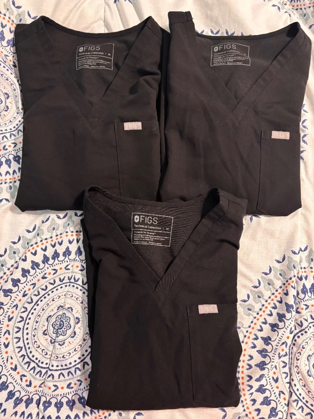 Figs Scrub Tops Women's Medium Black Lot Of 3 Technical Collection Chest Pocket - Picture 1 of 11